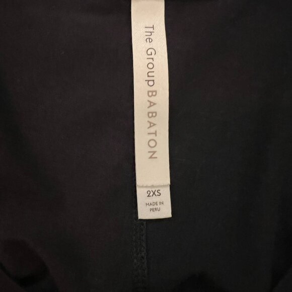 Aritzia - THE GROUP by Babaton - Classic V-Neck Black Tee - 2XS/XXS - Picture 6 of 7